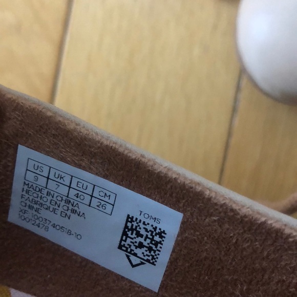 TOMS KELLI Slip On Shoes - Picture 8 of 8